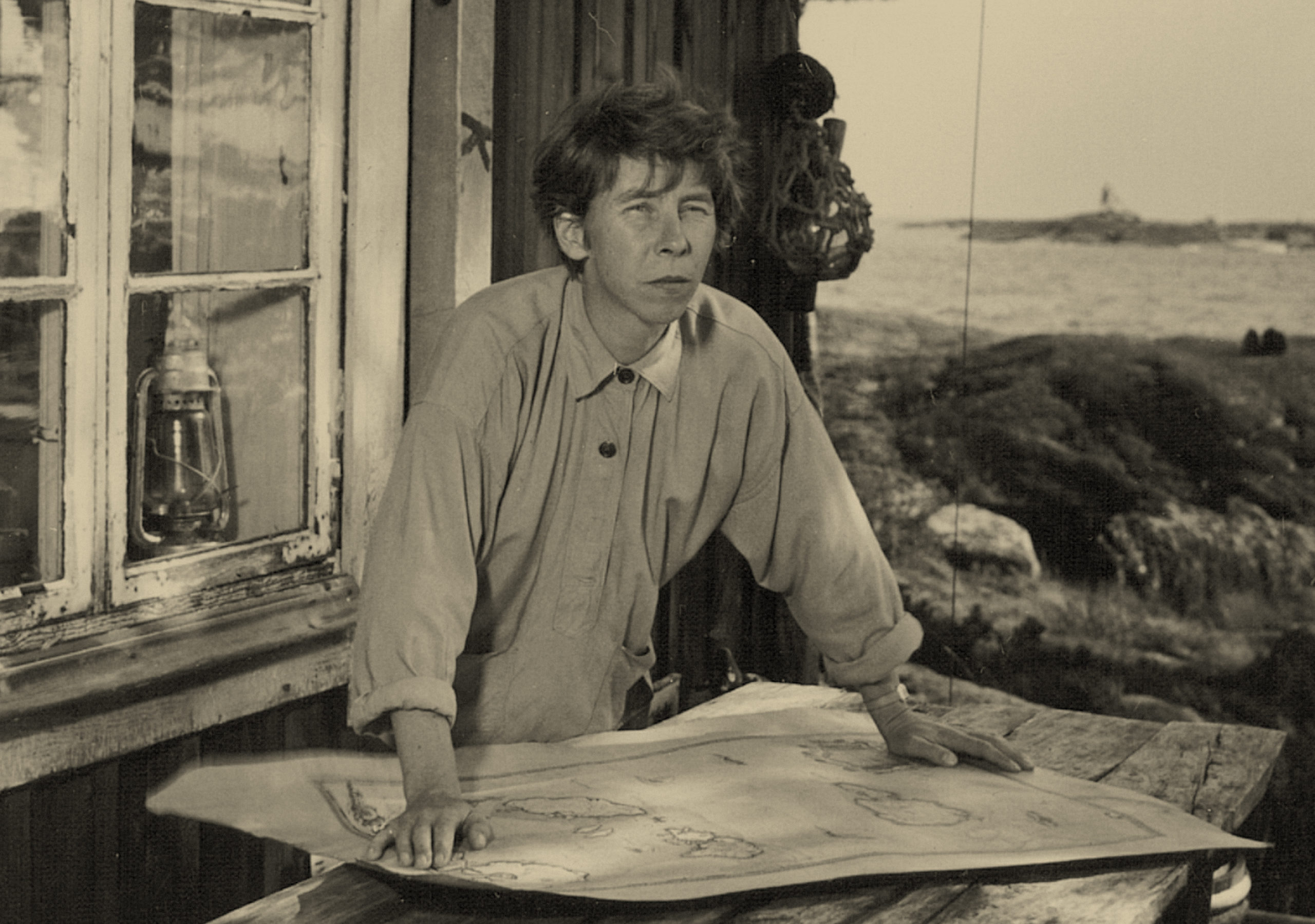 Tove Jansson black and white photo on the island